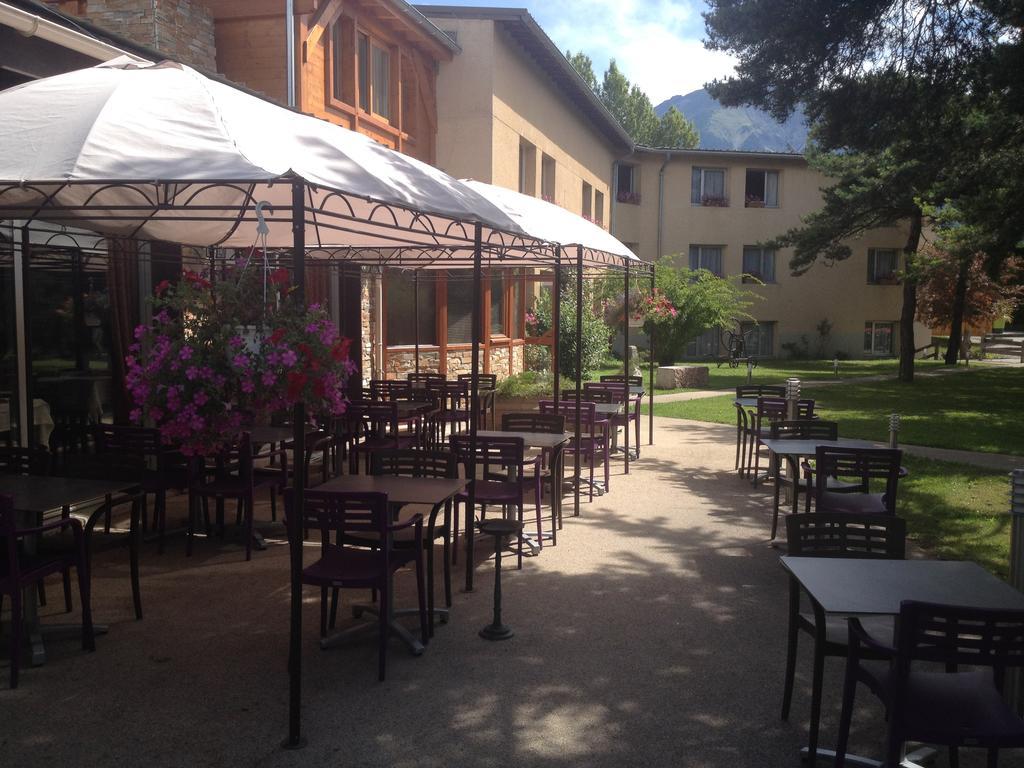 Logis Hotel Le Lac Embrun Exteriér fotografie